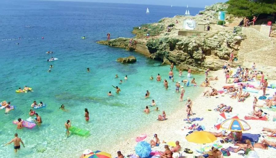 Apartment Alet Pola